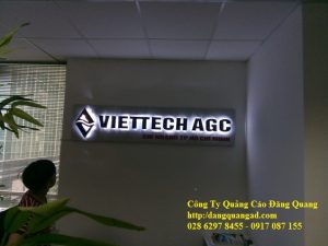 Bảng hiệu mica chữ nổi âm led