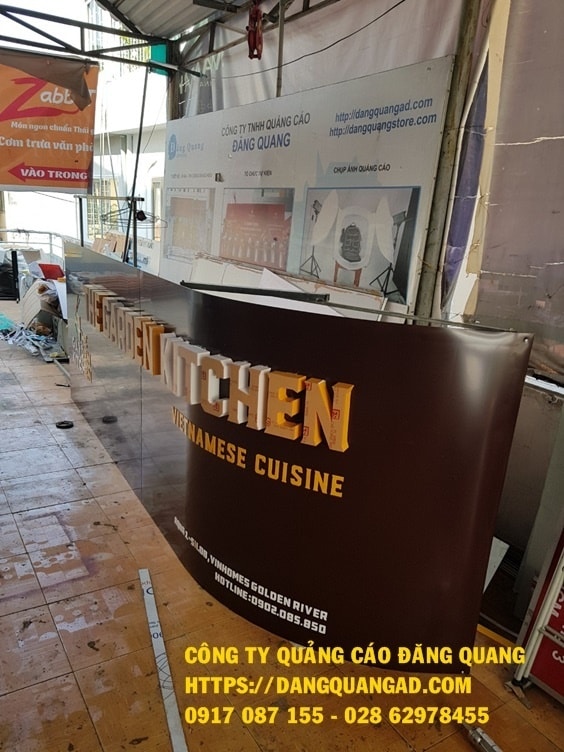 thi cong bang alu chu noi led kitchen quan binh thanh (5)