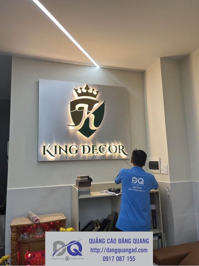 Thi công bộ chữ và logo inox 304 có đèn cho công ty trang trí nội thất king decor tại khu đô thị vạn phúc, Tp. Thủ Đức. HCM